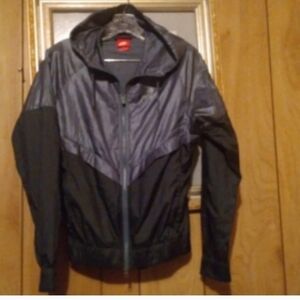 Nike Men's Black and Dark Gray Windbreaker